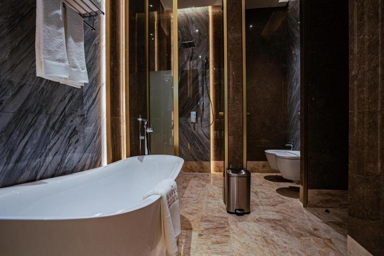 Velero Hotel Lusail Extérieur photo